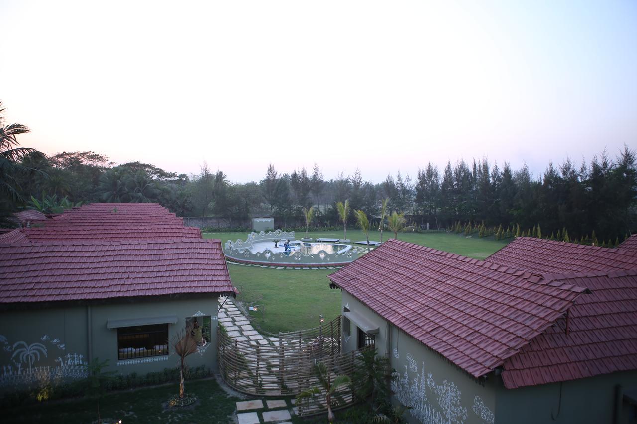 Breathing Earth - Rooms And Pool Kalkutta Kültér fotó